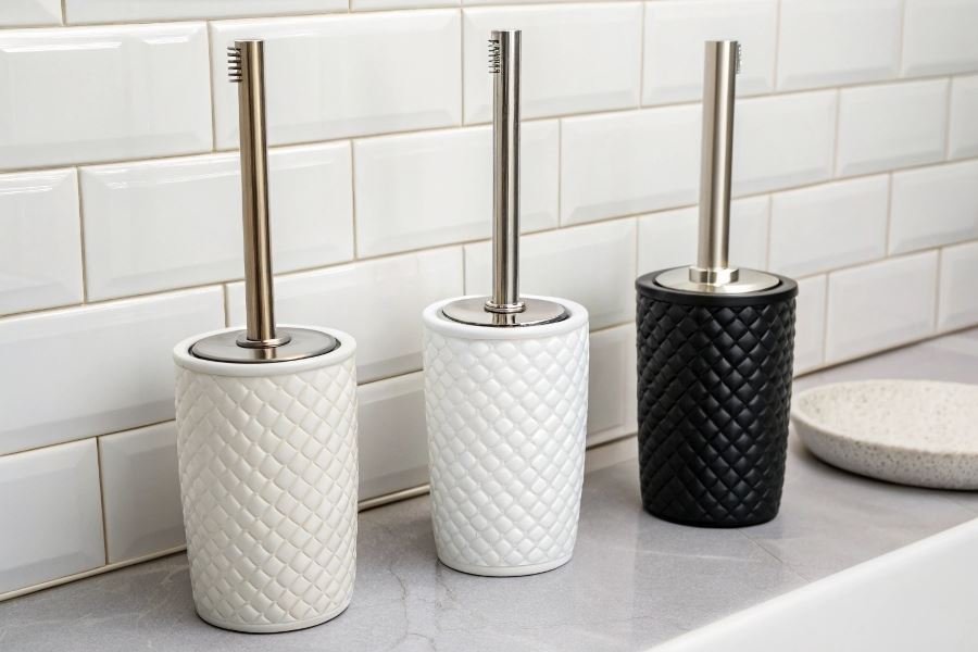 1069-choosing-perfect-toilet-brush-guide Топ-3 ершика для унитаза: лучшее соотношение цены и качества