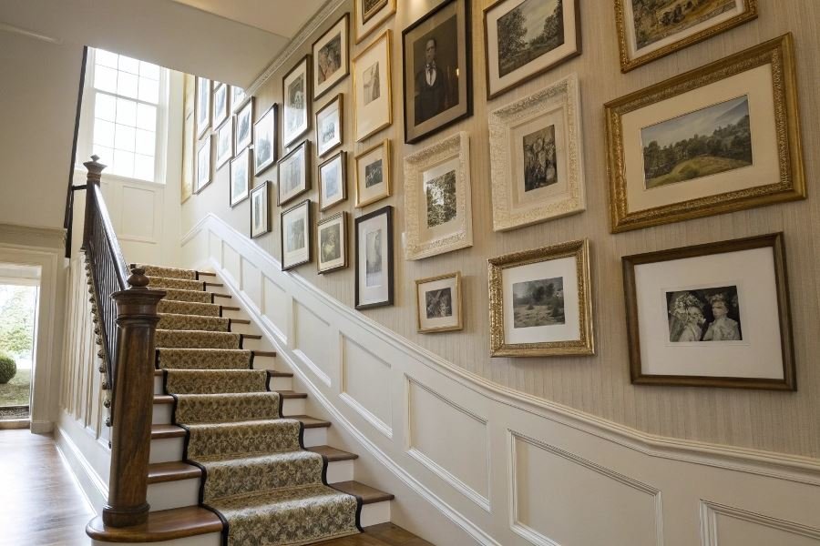 1394-photo-frames-transform-interior-design Идеальные фоторамки: подбираем под стиль интерьера