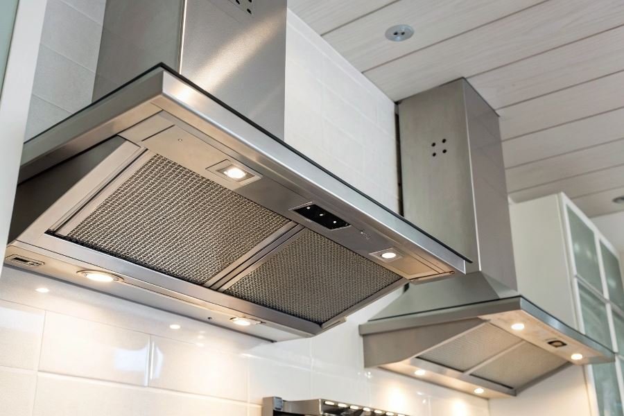 144-kitchen-hood-selection-guide Встраиваемые вытяжки: отвод или рециркуляция — что выбрать