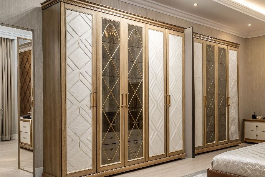 1472-choosing-perfect-bedroom-wardrobe-material Топ-3 материала для шкафов в спальню: выбор и уход