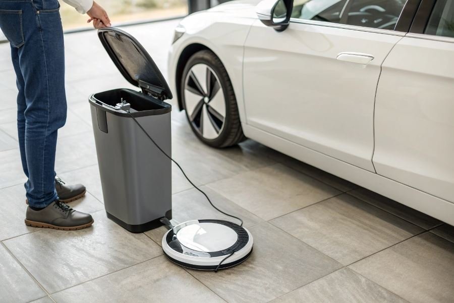 307-self-cleaning-robot-vacuums-worth-it Роботы-пылесосы с самоочисткой: оправдана ли переплата
