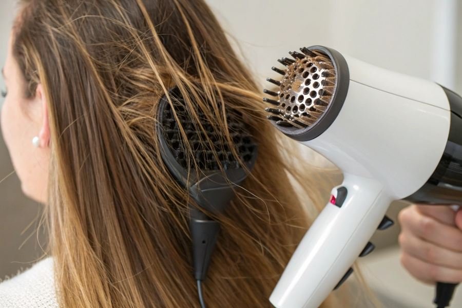 718-ceramic-vs-tourmaline-hair-tools Керамические vs турмалиновые фены: выбор для здоровья волос