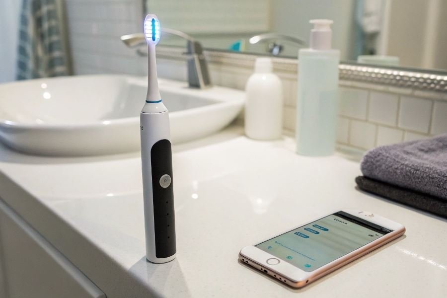 750-smart-toothbrushes-changing-bathroom-habits Умные электрические зубные щетки: технологии для идеальной улыбки