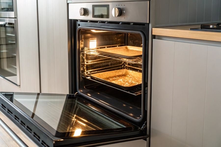 100-essential-oven-functions-worth-your-attention Duxovkaning eng muhim funksiyalari: xarid bo’yicha qo’llanma
