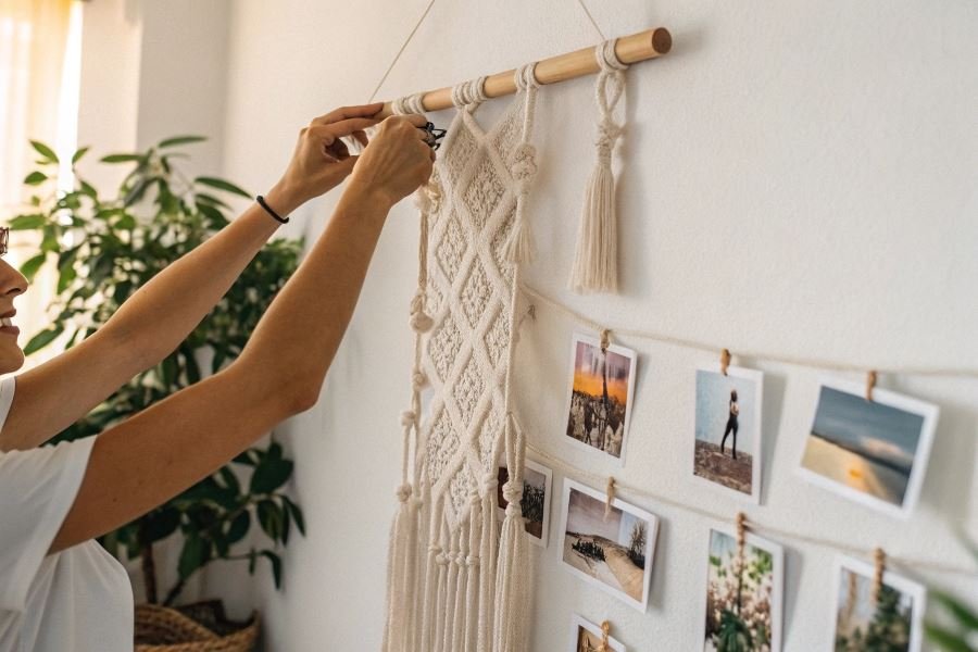 1347-budget-wall-decor-ideas Uyingizni bezatishning 3 arzon va samarali usullari