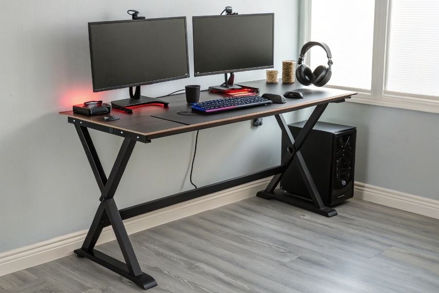 1496-gaming-desk-ergonomics-comfort-benefits O’yinchilar uchun kompyuter stollari: tanlash sirlari