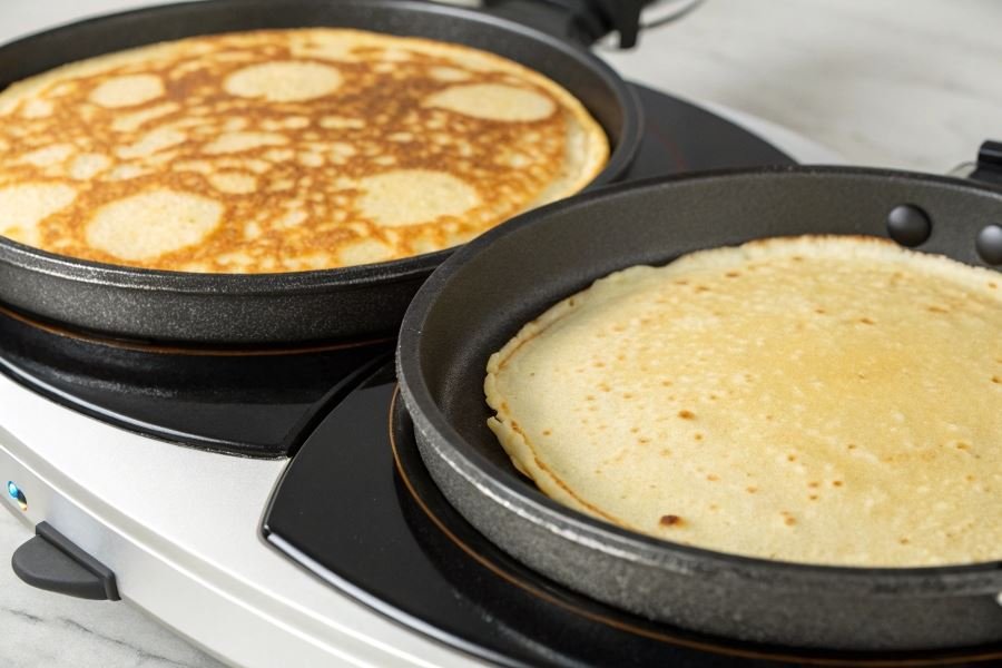 363-perfect-pancake-pan-vs-griddle Blinnitsa va skovoroda: qaysi biri mazali blinlar uchun?