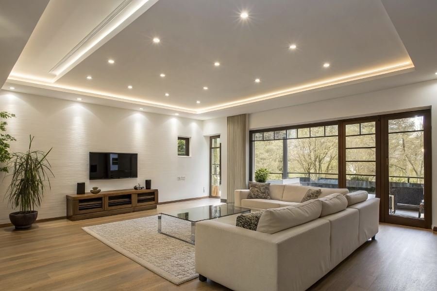 902-low-ceiling-lighting-solutions Past shiftlar uchun eng yaxshi yorug’lik: LED lampa tanlash